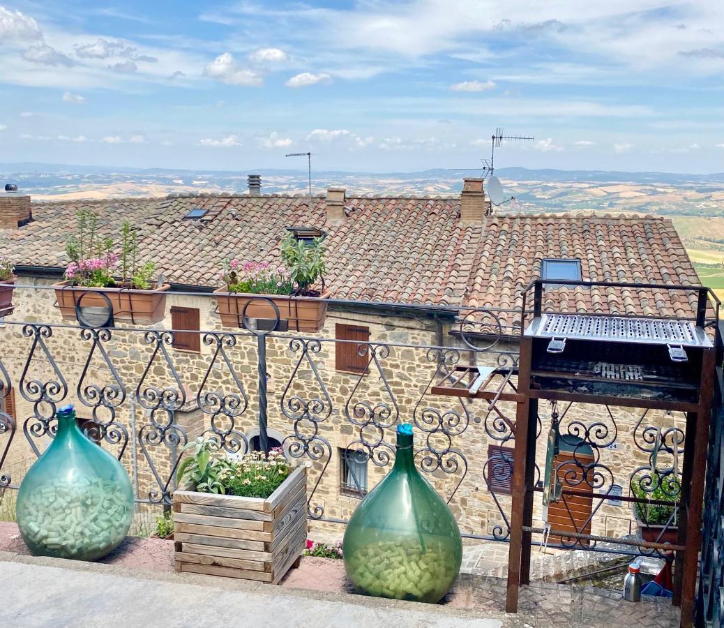 Panoramic Nest In Montalcino Villa Luaran gambar